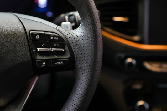 Custom Steering Wheel Materials and Finishes: Pros and Cons of Each Option