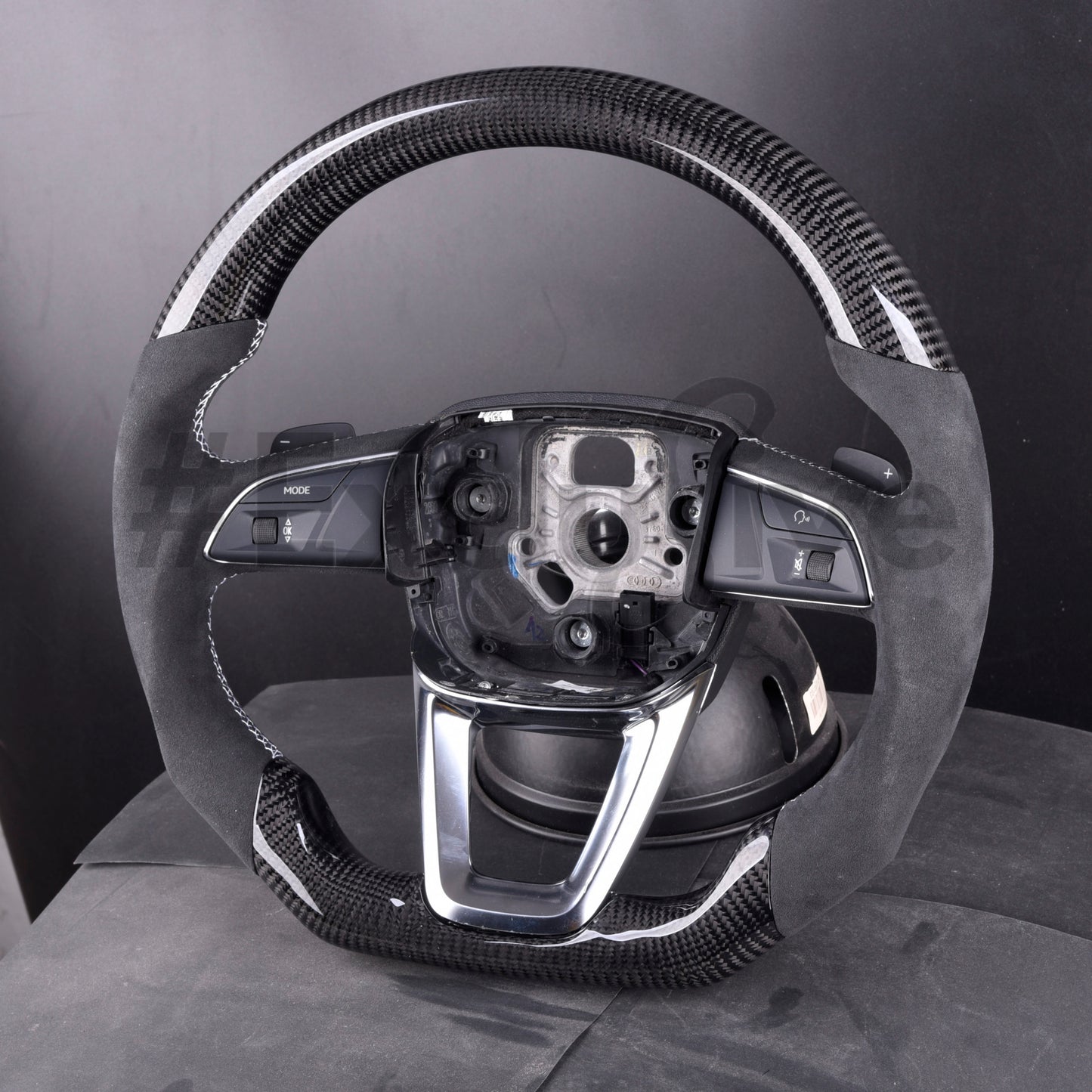 Audi Q3 / Q5 / Q7 / Q8 / SQ5 / SQ7 Custom Steering Wheel | 2016+