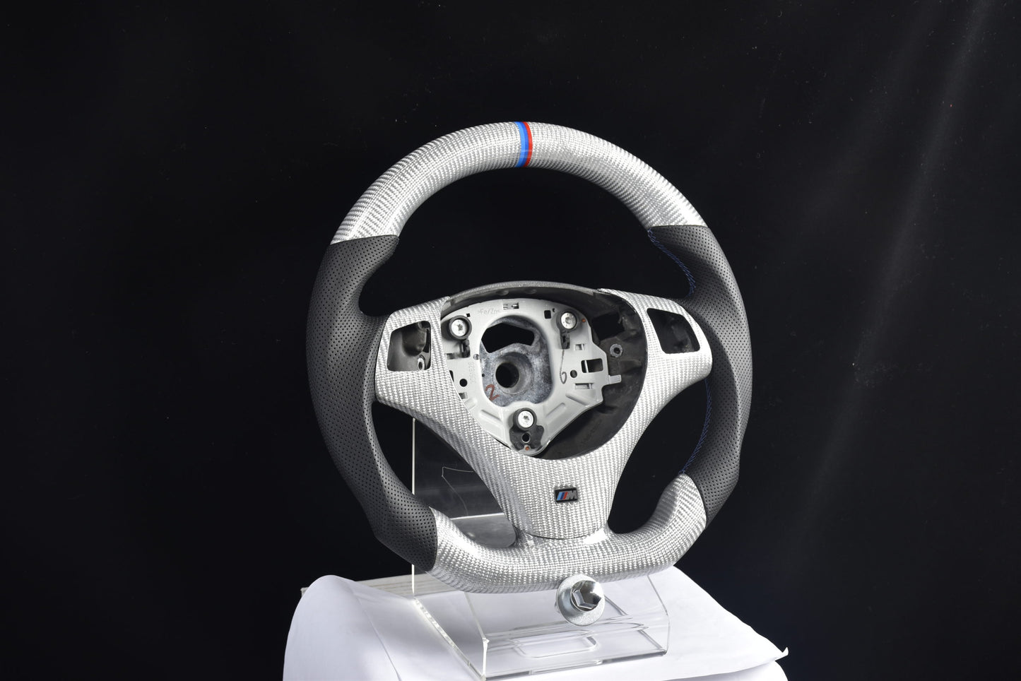 05-13 BMW 1/3/X1/X3/M3 Series M Sport Custom Steering Wheel | 3 Series/M3  E90 E91 E92 E93/ 1 Series E82/E88/ X1 E84/ X3 E83